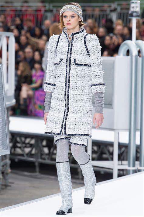 chanel wollen winterjas dames 2017|chanel fashion 2017.